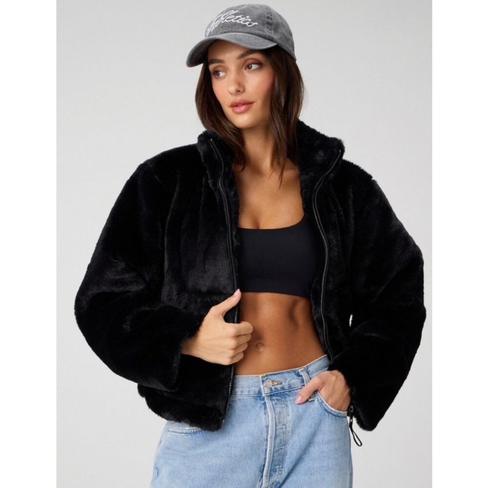 Fabletics Faux Fur Cropped Jacket Black Womens Large Zip Size Large
